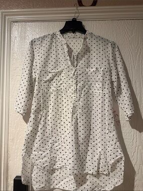 Polka Dot V-Neck Tunic Blouse - White with Black Dots